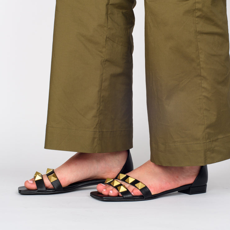 Model wearing Dansi Althea Black Sandals. Size 42 womens shoes