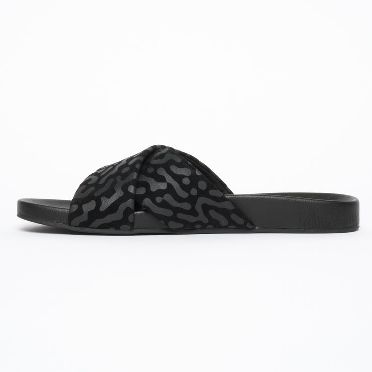 Rollie Tide Cross Black Terrain Slide inside. Size 45 womens shoes