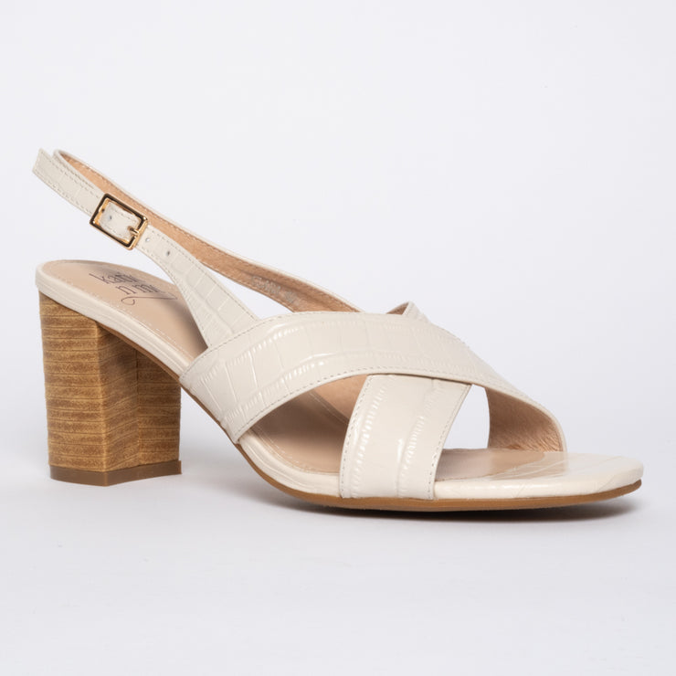 Katie N Me Clara 2 White Croc Print Leather sandals for long feet. Womens size 43 sandals