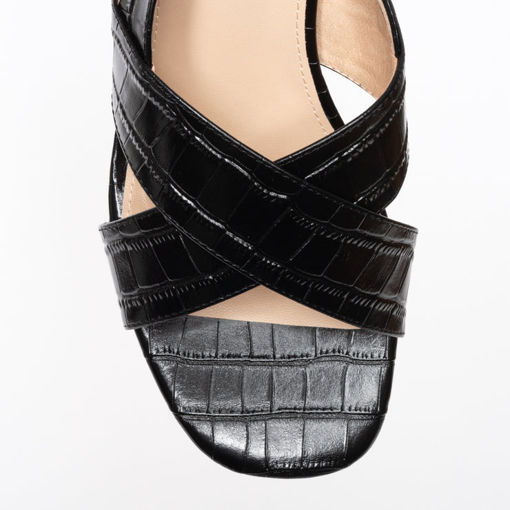 Katie N Me Clara 2 Black Croc Print Leather sandals toe. Womens size 42 sandals