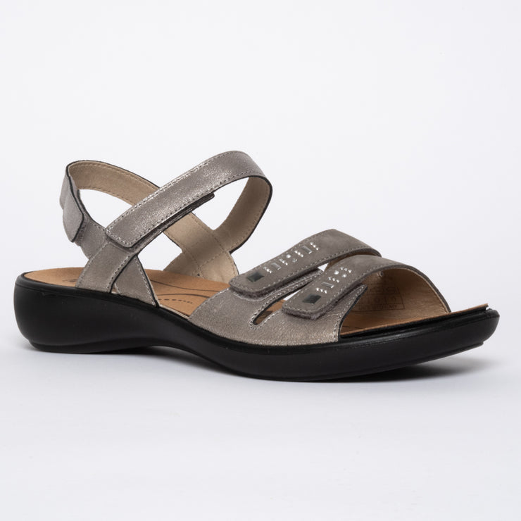 Ibiza 86 Platinum front. Size 11 women's sandals