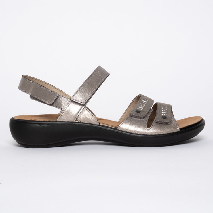 Ibiza 86 Platinum side. Size 10 women's sandals