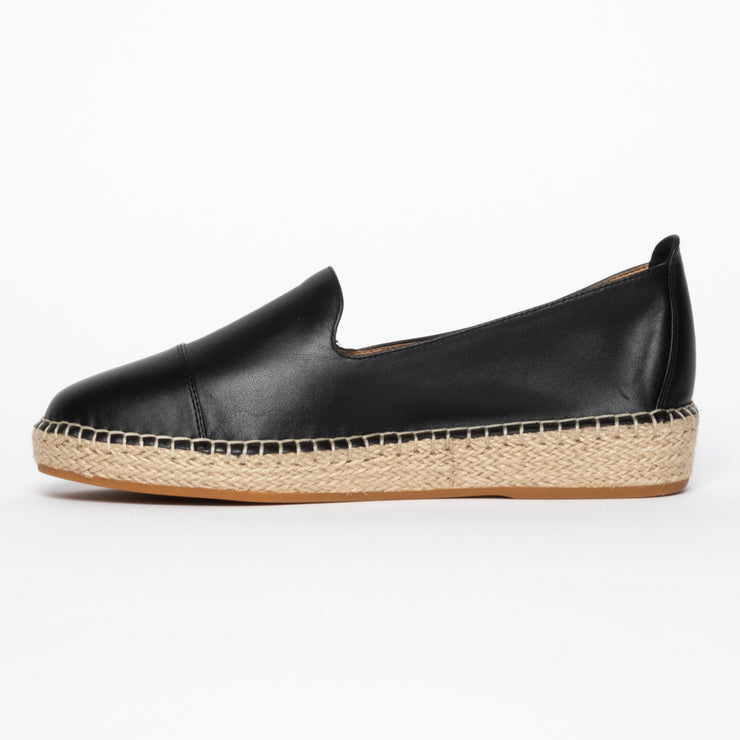 Hush Puppies Banu Black shoe inside. Womens size 13 shoes