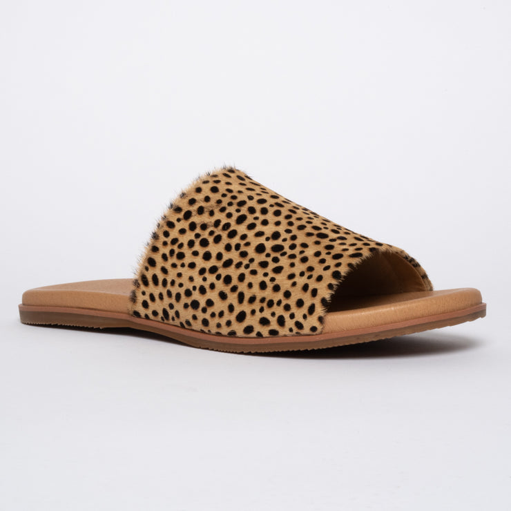 Paradise Leopard Print slide front. Size 12 sandals