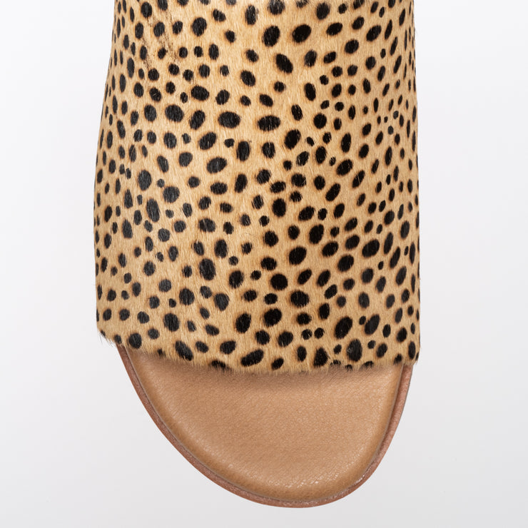 Paradise Leopard Print slide top. Size 13 sandals