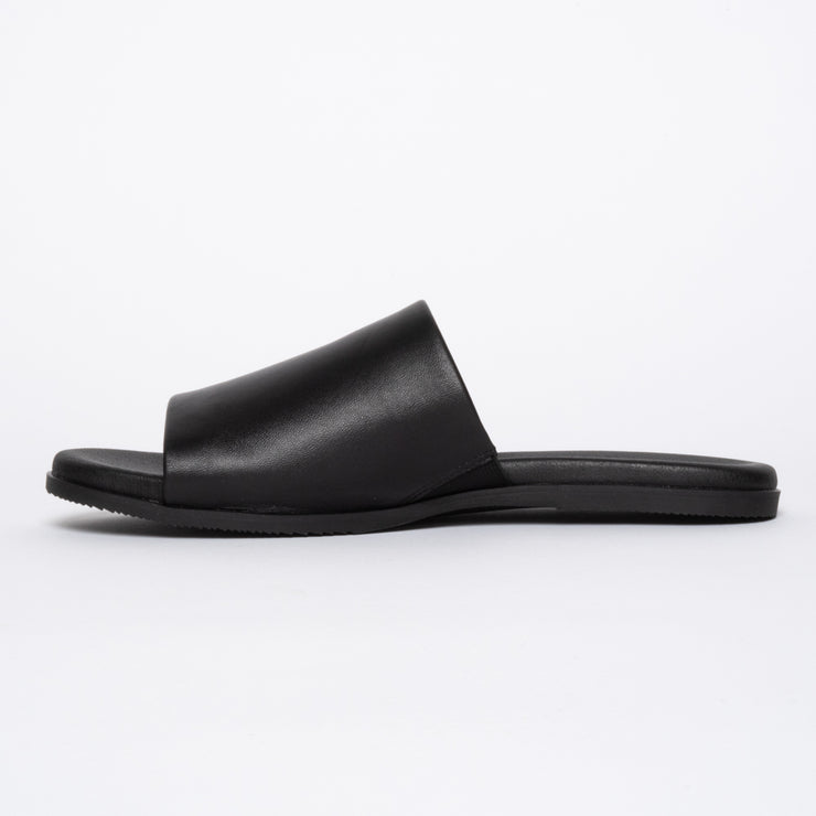 Paradise Black slide inside. Size 10 sandals