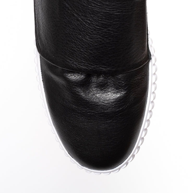 Joden Black top. Size 11 women's shoes
