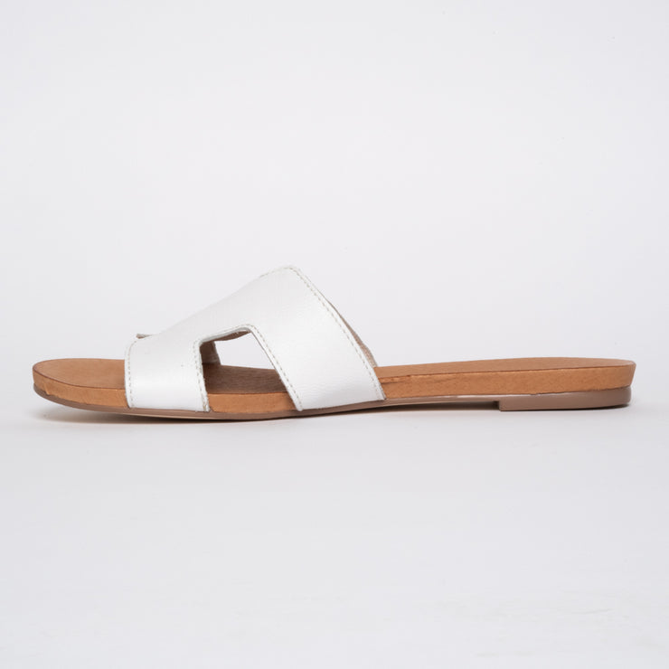 Jamel White inside. Size 13 women's sandals