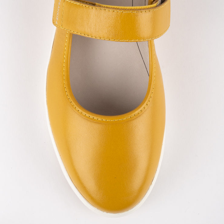 Frankie4 Addi Mustard leather shoes toe. Womens Size 11 shoes