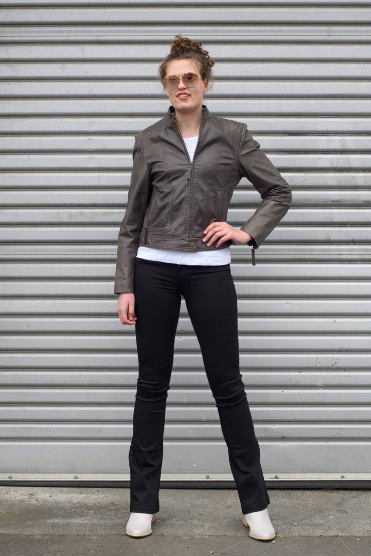 Model modelling LTB Jeans. Fallon Jeans Black Wash made longer for tall women