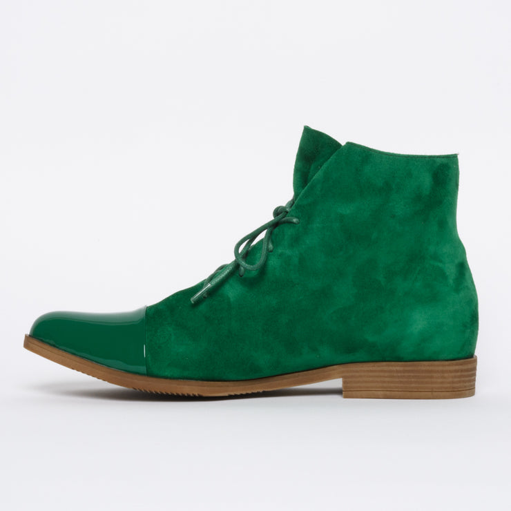Django and Juliette Kingfish Dark Emerald Suede Ankle Boot inside. Size 44 women's boots