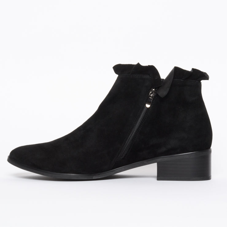 Django and Juliette Perly Black Suede Ankle Boot inside. Size 42 women's boots