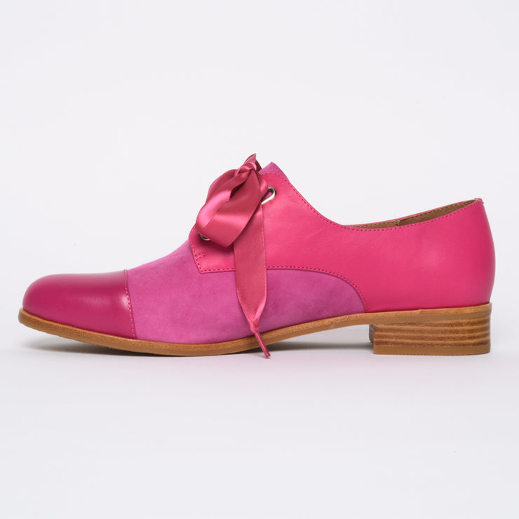 Inside view Avit Hot Pink shoes for long feet. Size 12.5 shoes