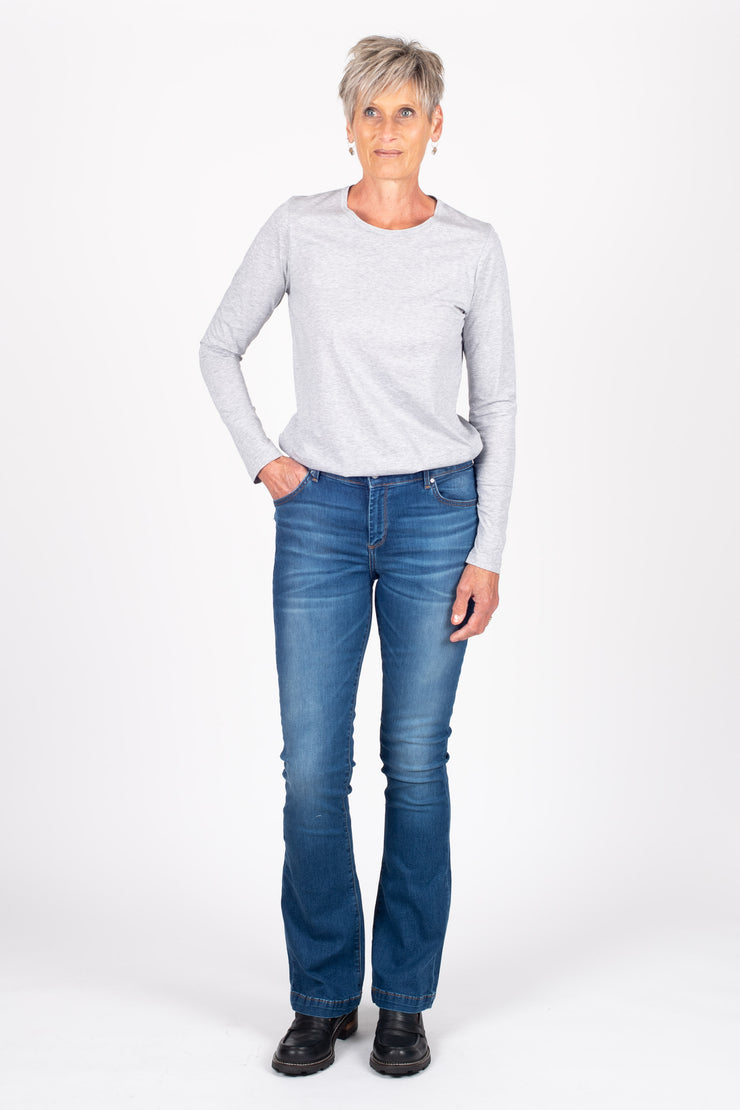 Tall model wearing Penny Tee Grey Marle, front