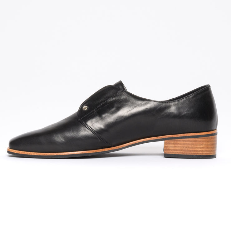 Bresley Darby Black shoes inside. Womens size 43 shoes
