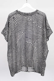 Panel Breezy Top Chromatic print front. For tall women