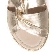 Django and Juliette Acton Pale Gold sandal toe. Size 43 womens shoes