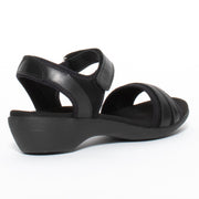 Hush Puppies Amazing Black back. Size 12 women's sandals