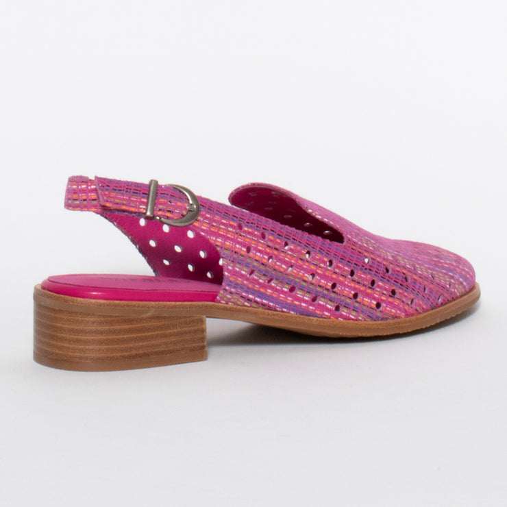 Bresley Asp Fuchsia Jive back. Size 45 women's sandal