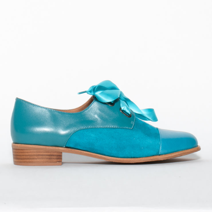 Bresley Avit Turquoise Multi Shoe side. Size 42 womens shoes