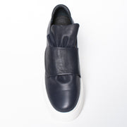 Gelato Bodee Navy Sneakers top. Womens size 42 shoes