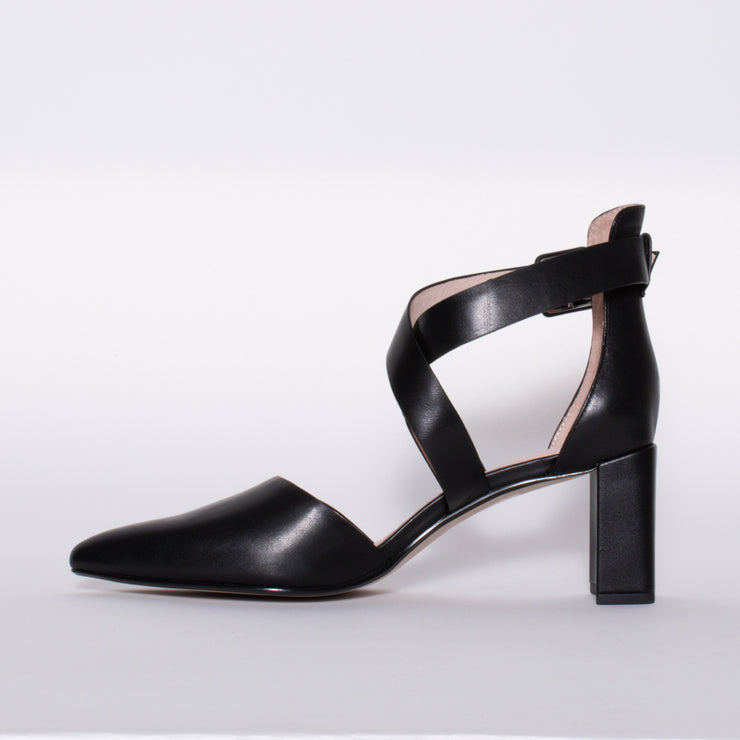 Tamara London Brat Black Shoe inside. Size 45 womens shoes