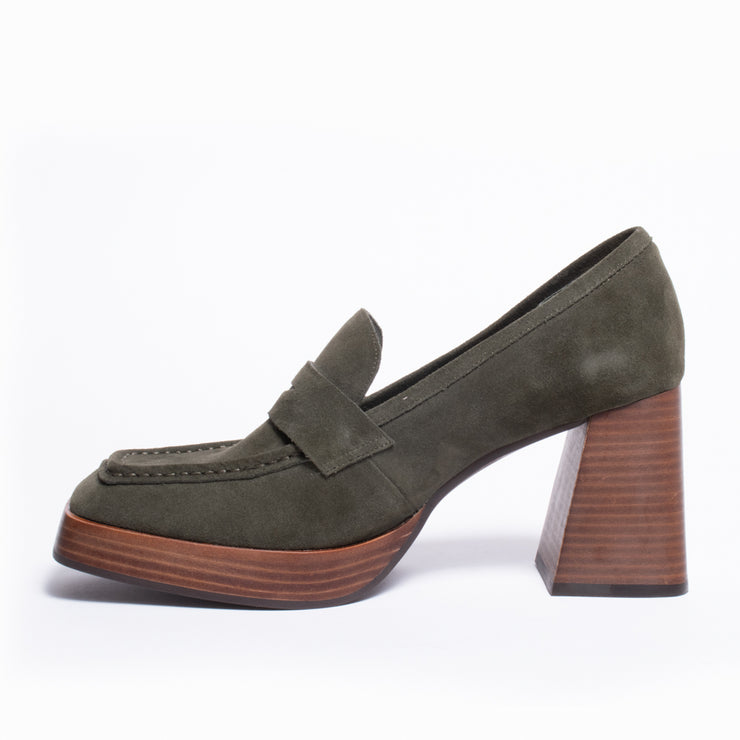 Tamara London Burdy Olive Suede Loafer Shoe inside. Size 45 womens shoes
