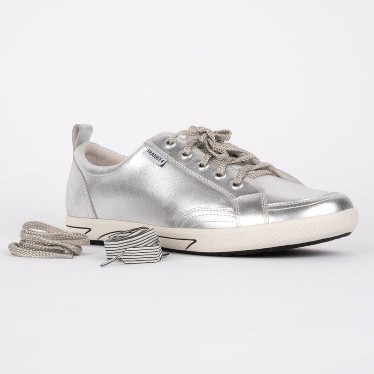 Ellie Silver front