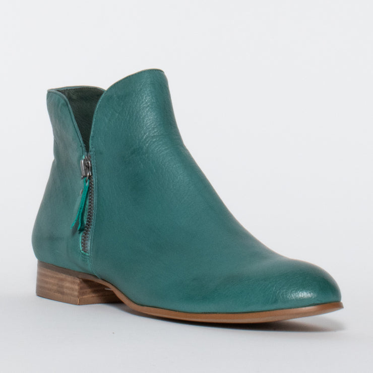 Django and Juliette Faye Dark Emerald Ankle Boot front. Size 43 women’s boots