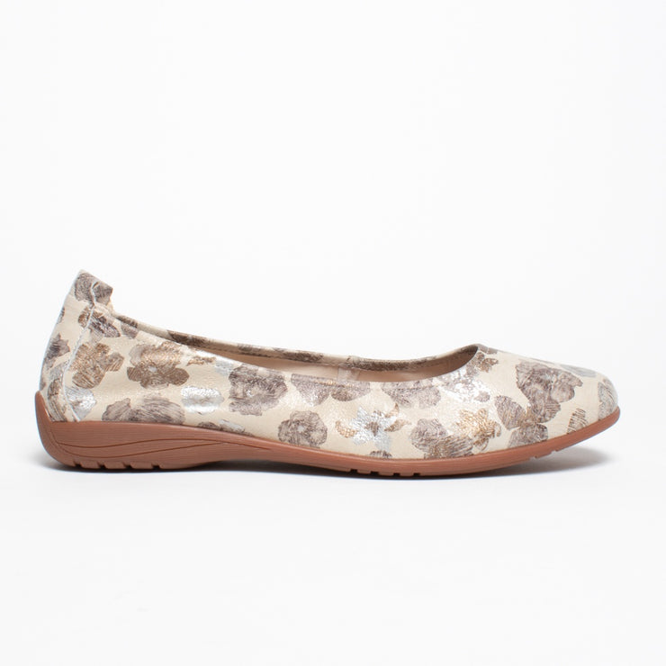Josef Seibel Fenja 01 Creme Multi Shoe side. Size 42 womens shoes