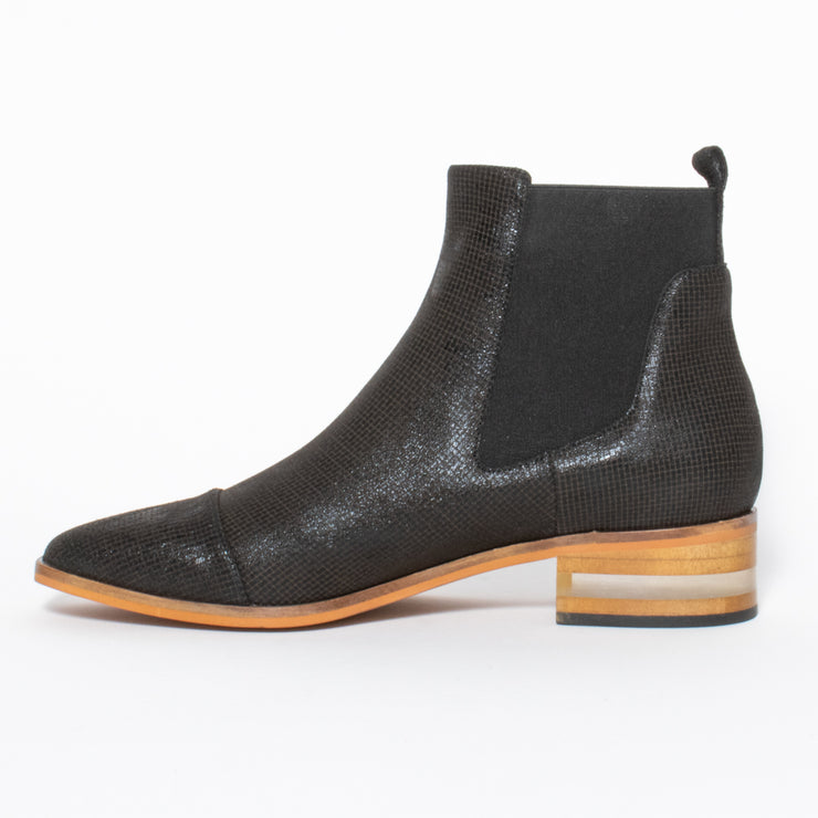 Django and Juliette Ford Black Cut Ankle Boot inside. Size 43 women’s boots