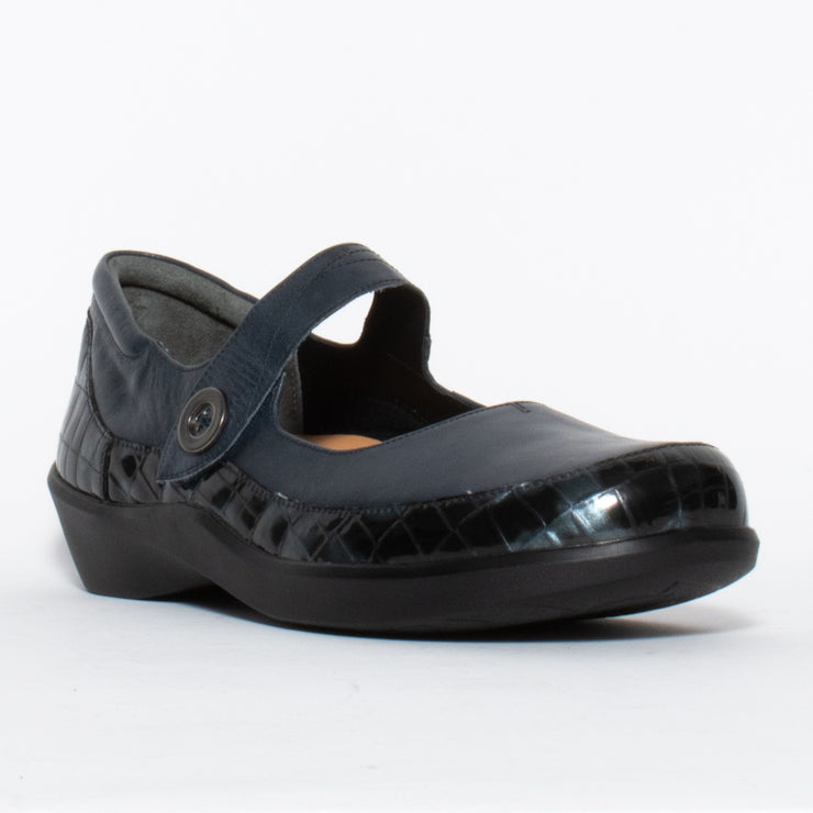 Ziera Gloria Navy shoes front. Womens size 44 shoes