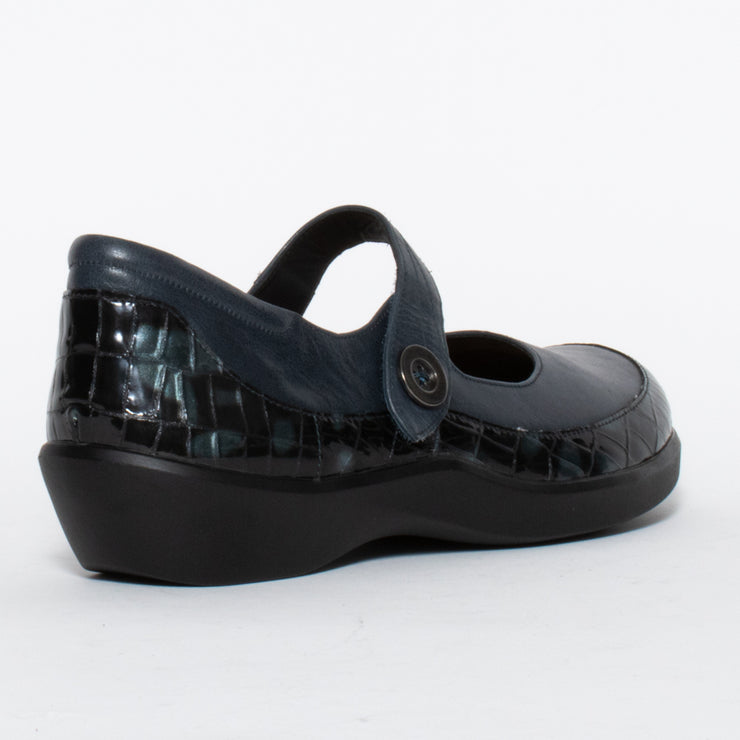 Ziera Gloria Navy shoes back. Womens size 44 shoes