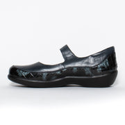 Ziera Gloria Navy shoes inside. Womens size 45 shoes