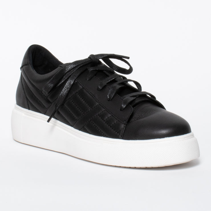 Hendrix Black front. Size 11 women’s shoes