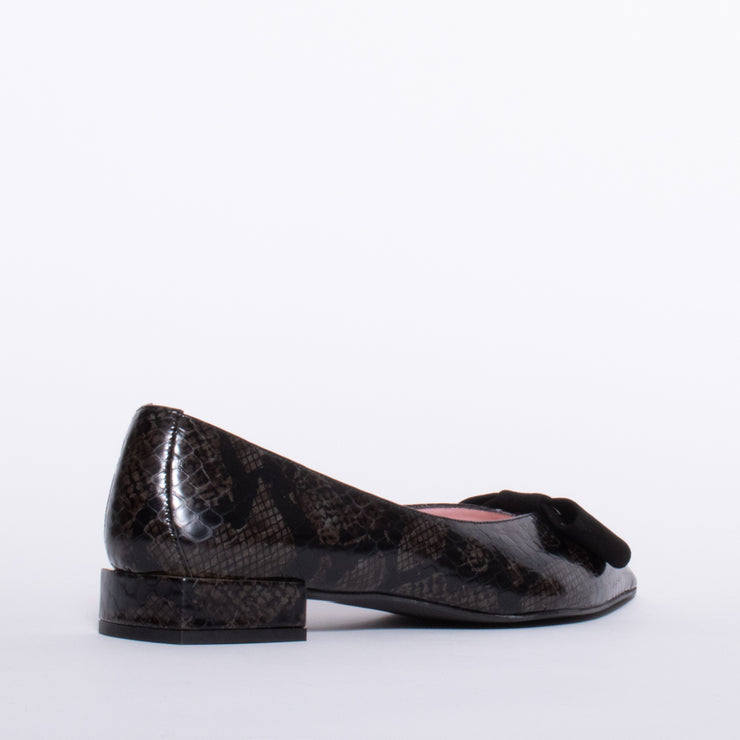 Dansi Henio Black Snake Print Shoe back. Size 44 womens shoes