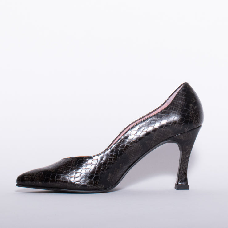 Dansi Honoria Black Snake Print Shoe inside. Size 45 womens shoes