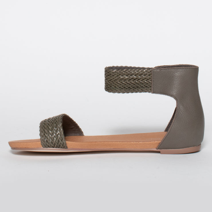 Django and Juliette Jellan Dk Khaki Sandal inside. Size 45 womens shoes