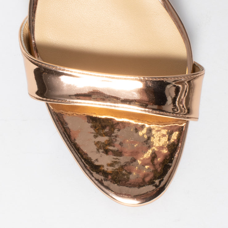 Lavish and Squalor Liquid Rose Gold Sandal inside. Size 45 womens sandals high heel