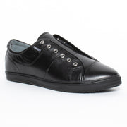 Frankie4 Nat II Black Black Sneaker no laces front view. Size 12 womens shoes