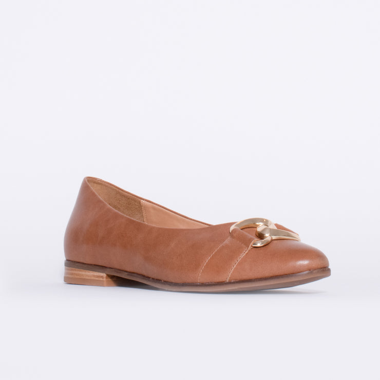 Ziera Ossa Tan Leather Shoe front. Size 43 womens shoes