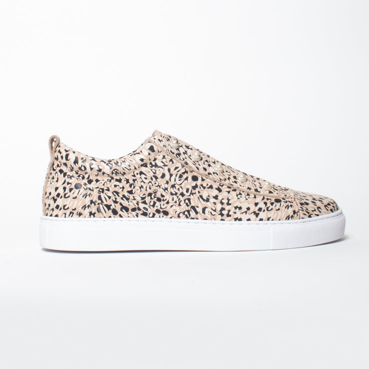 Minx Pearla Maple Walnut Sneaker side. Size 43 womens shoes