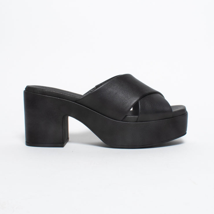 Hush Puppies Romeo Black Sandals side. Size 10 womens shoes