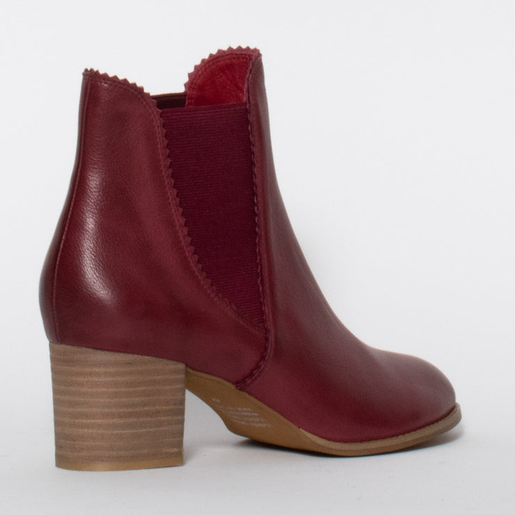 Django and Juliette Sadore Pinot Ankle Boots back. Size 44 women’s boots