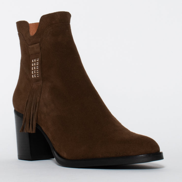 Dansi Sante Brown Suede Ankle Boots front. Size 42 women's boots