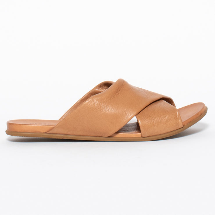 Rilassare Tackle Cognac Sandal side. Size 42 womens shoes