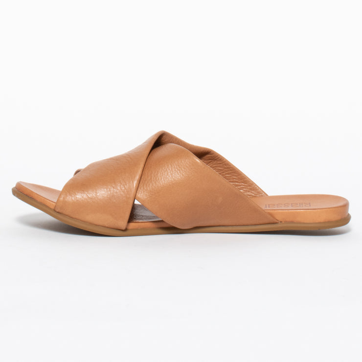 Rilassare Tackle Cognac Sandal inside. Size 45 womens shoes