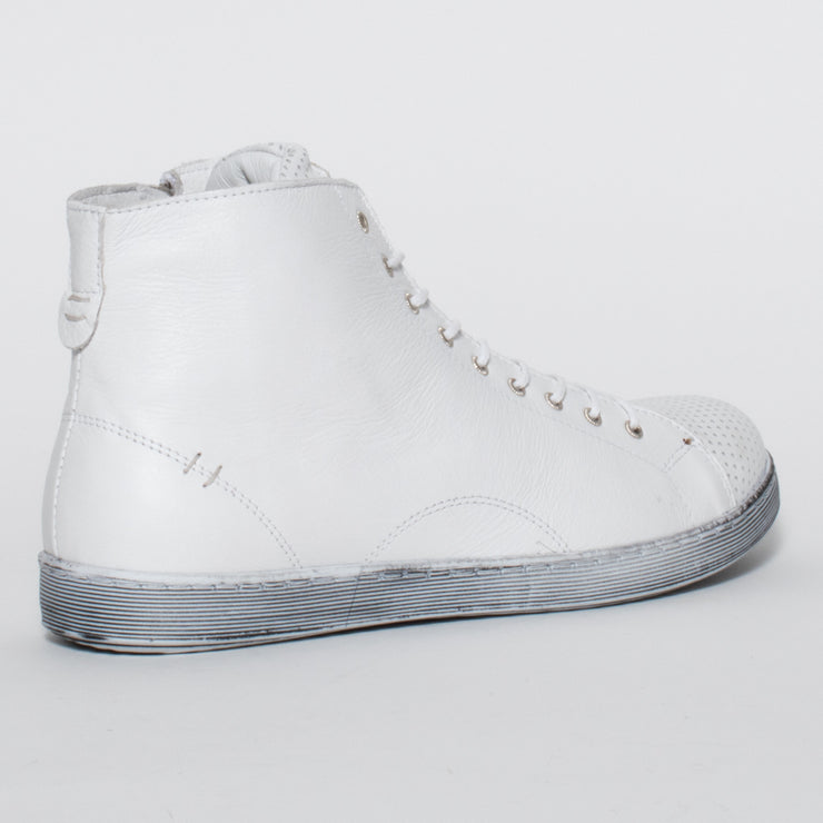 Rilassare Trinity White Ankle Boot back. Size 44 womens boots