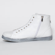 Rilassare Trinity White Ankle Boot inside. Size 43 womens boots