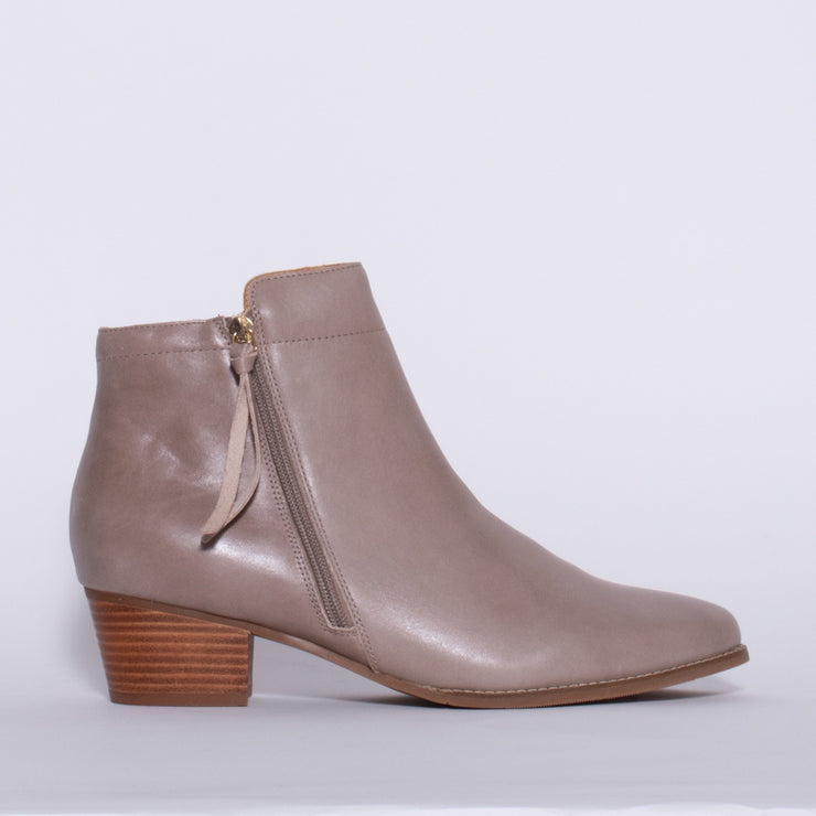 Ziera Vendas Smoke Ankle Boot side. Size 42 womens shoes